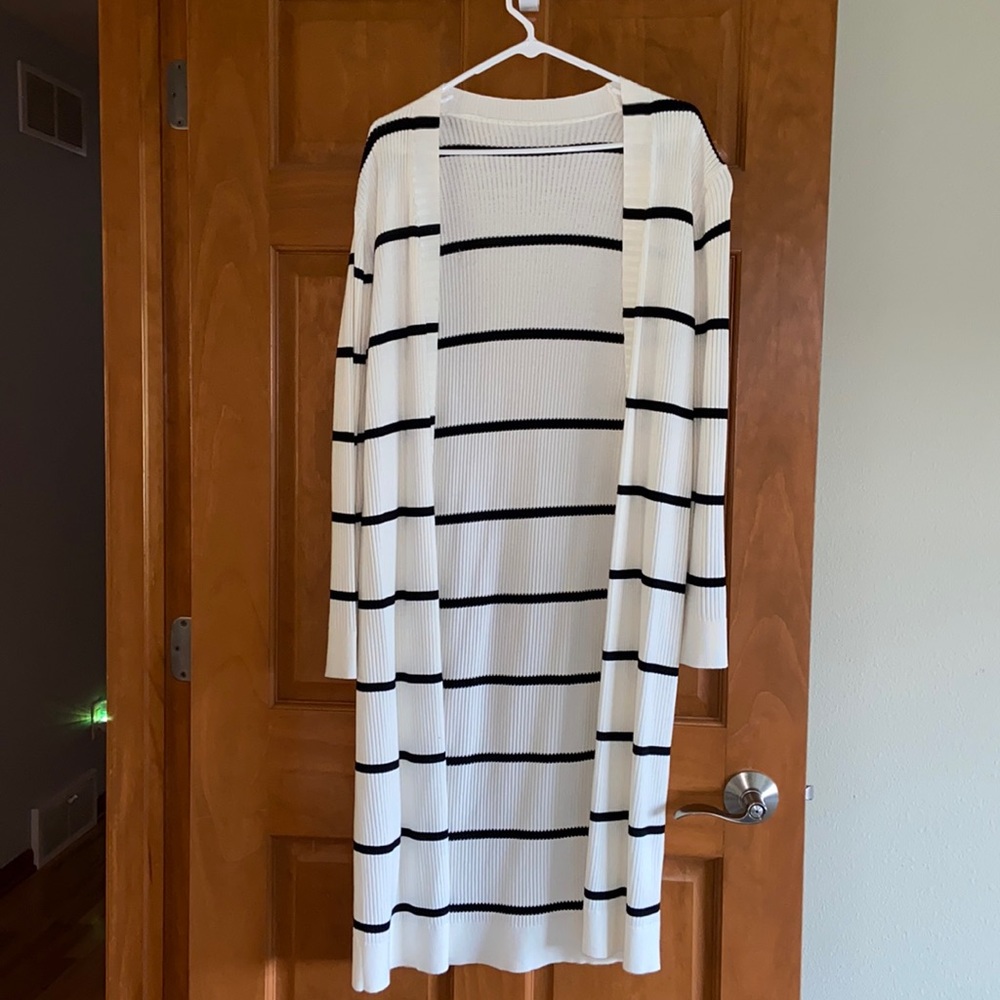 Long stripped cardigan